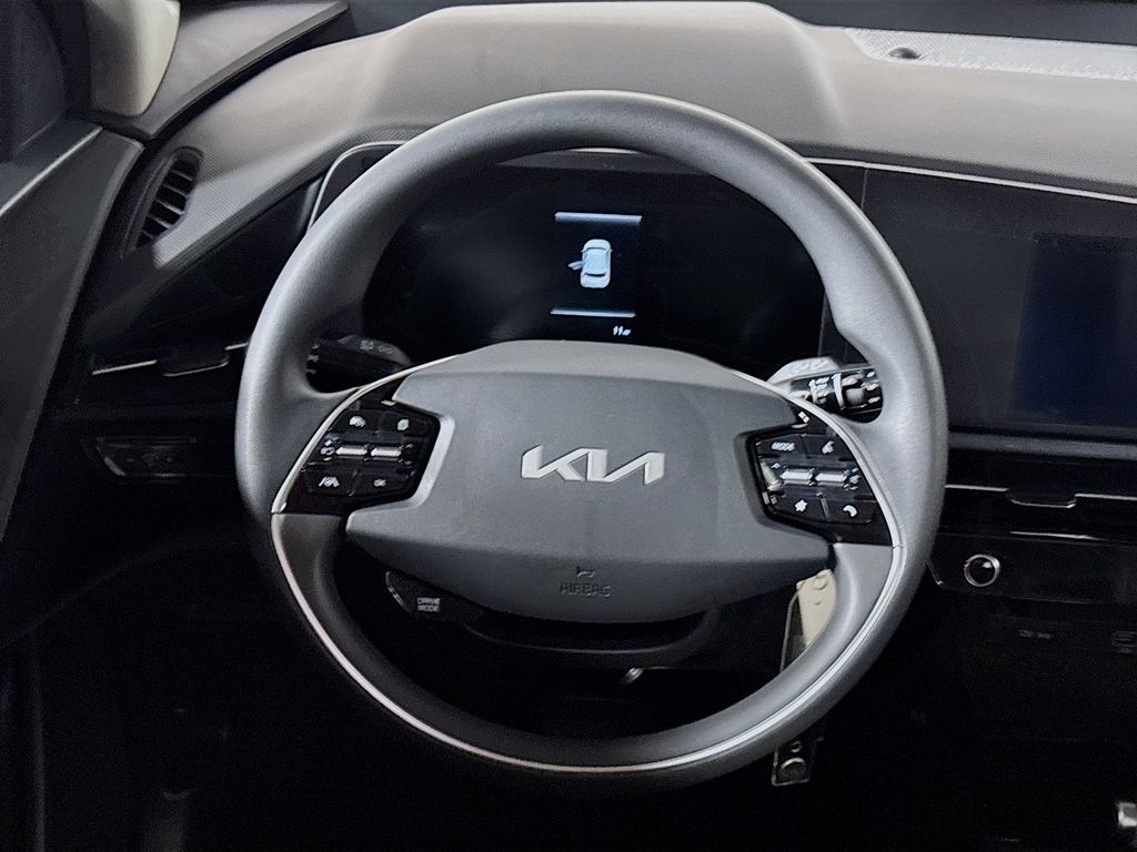 2025 Kia Niro LX