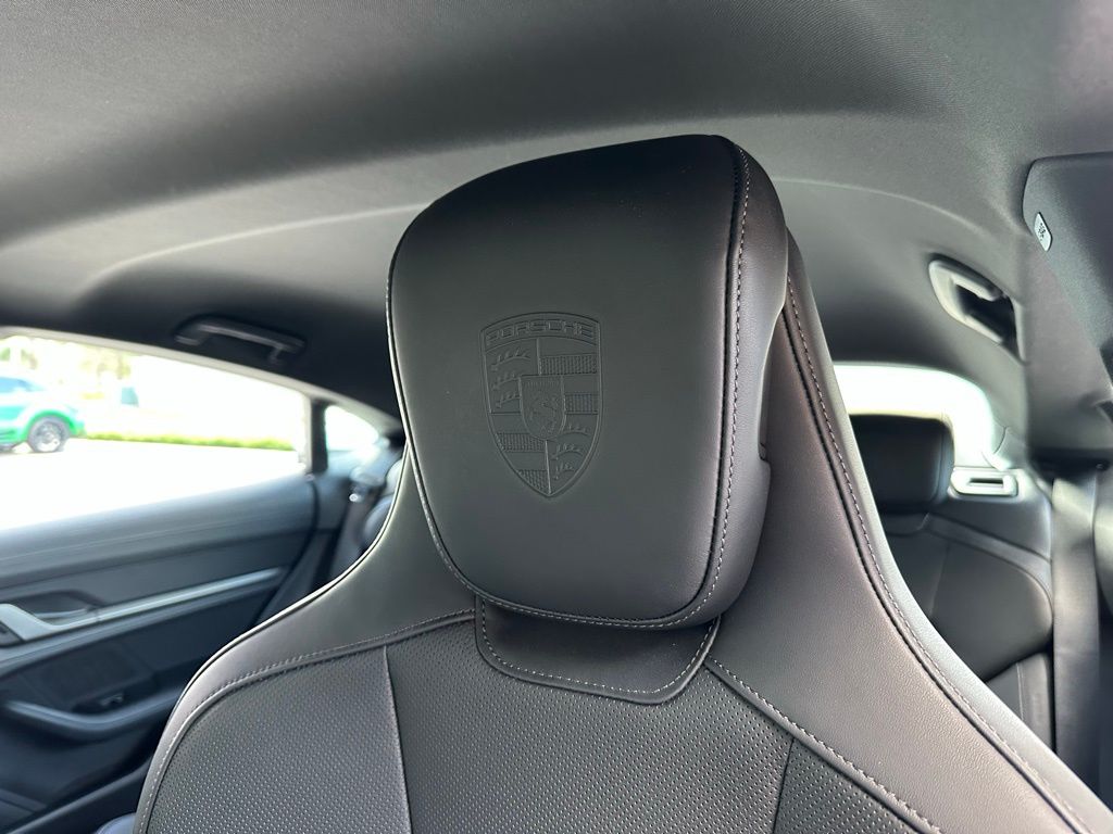 Thumbnail: 2025 Porsche Taycan - 21