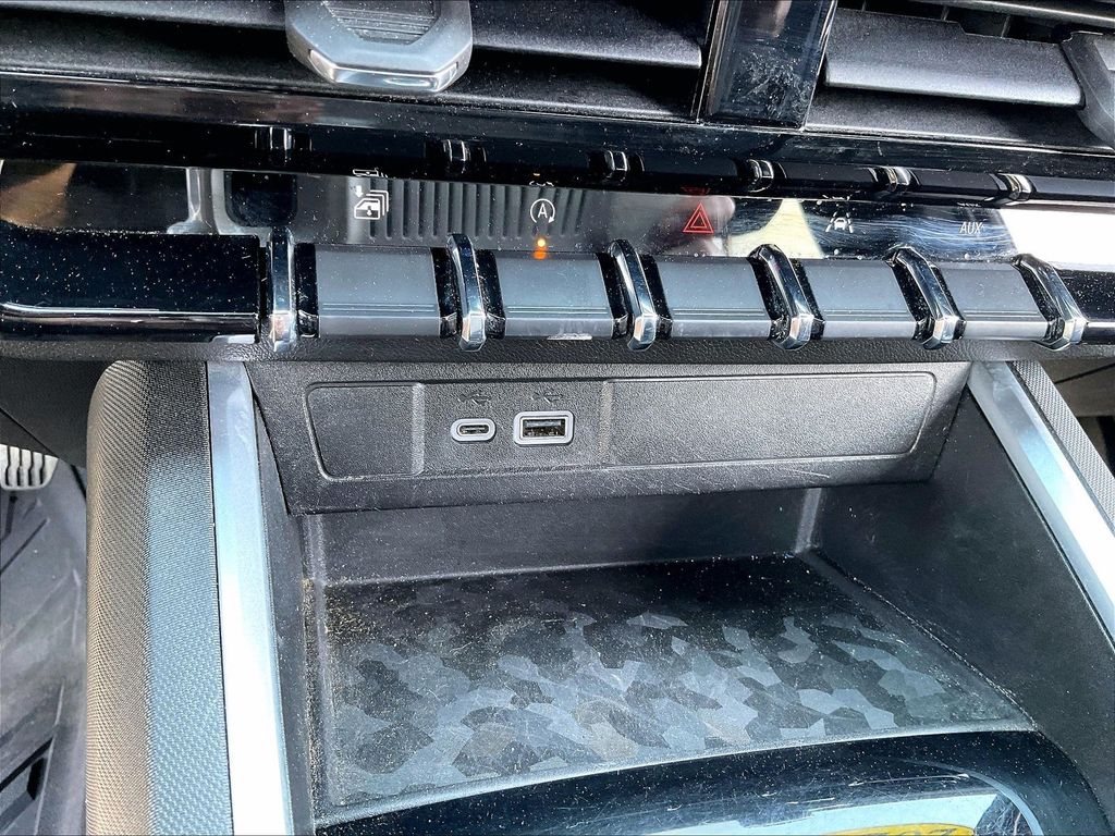 2023 Chevrolet Colorado — photo 12
