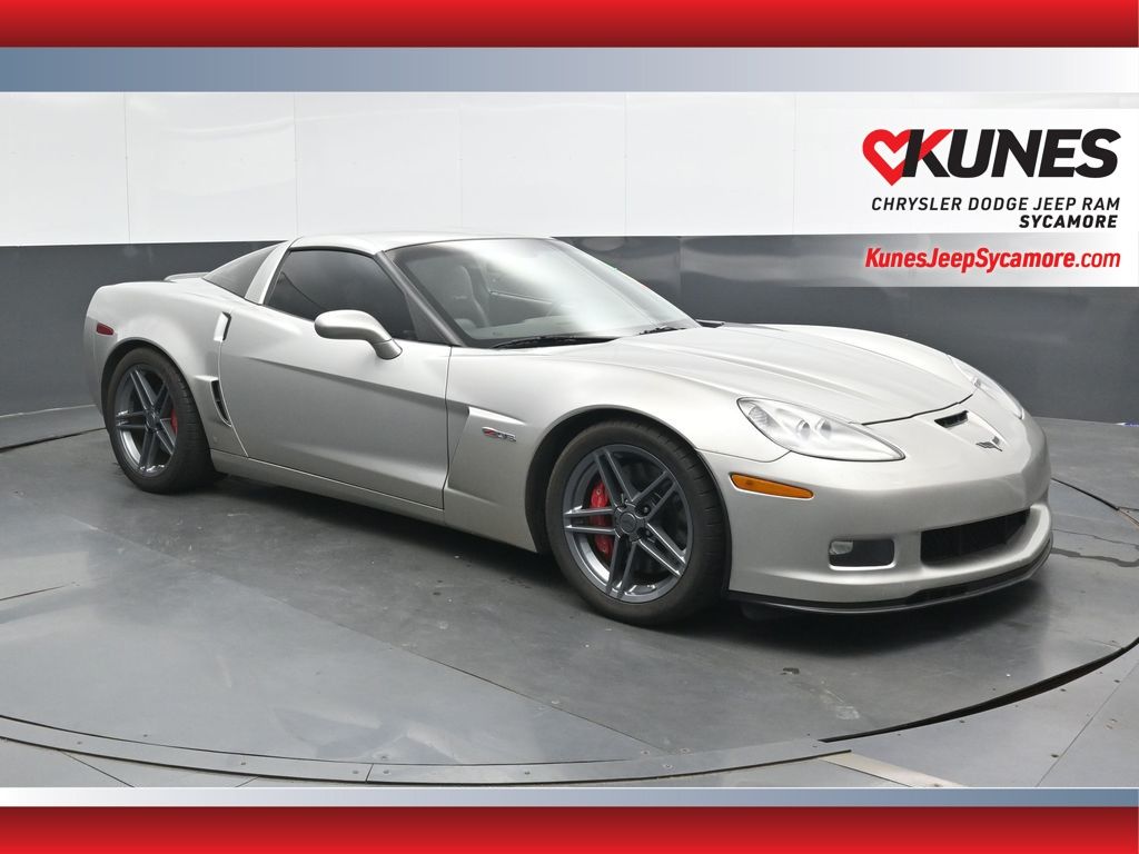 Machine Silver Metallic 2007 Chevrolet Corvette Coupe Rear-Wheel Drive 6-Speed Manual