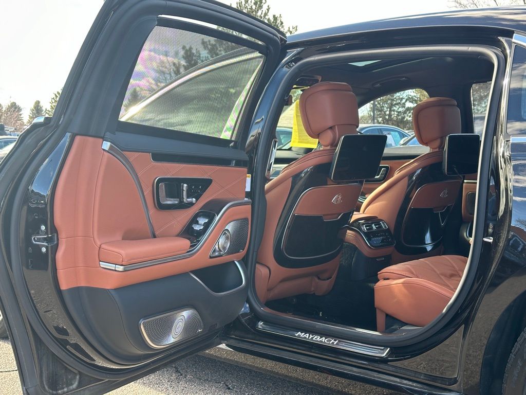 2021 Mercedes-Benz S-Class Maybach S 580 20