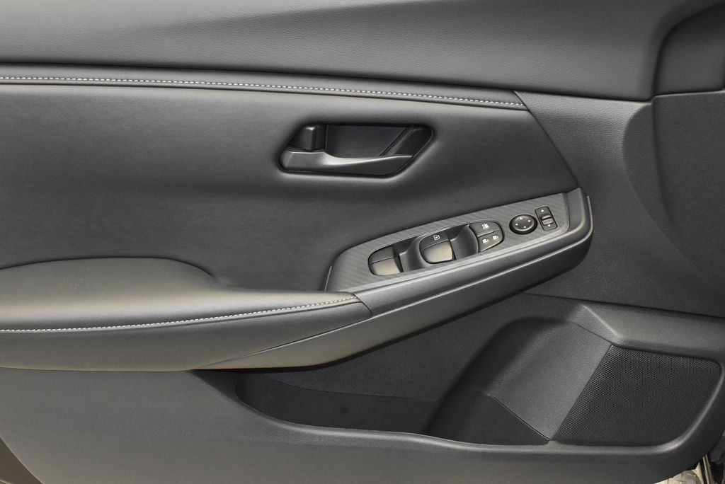 Thumbnail: 2025 Nissan Sentra - 10
