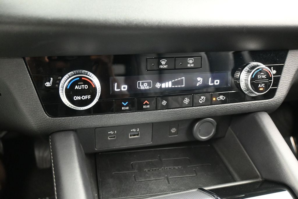 Used 2024 White Mitsubishi SEL image 20