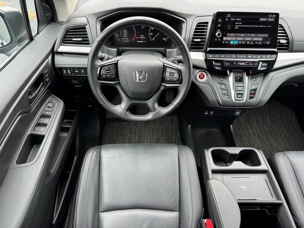 Used 2025 Honda Odyssey Van