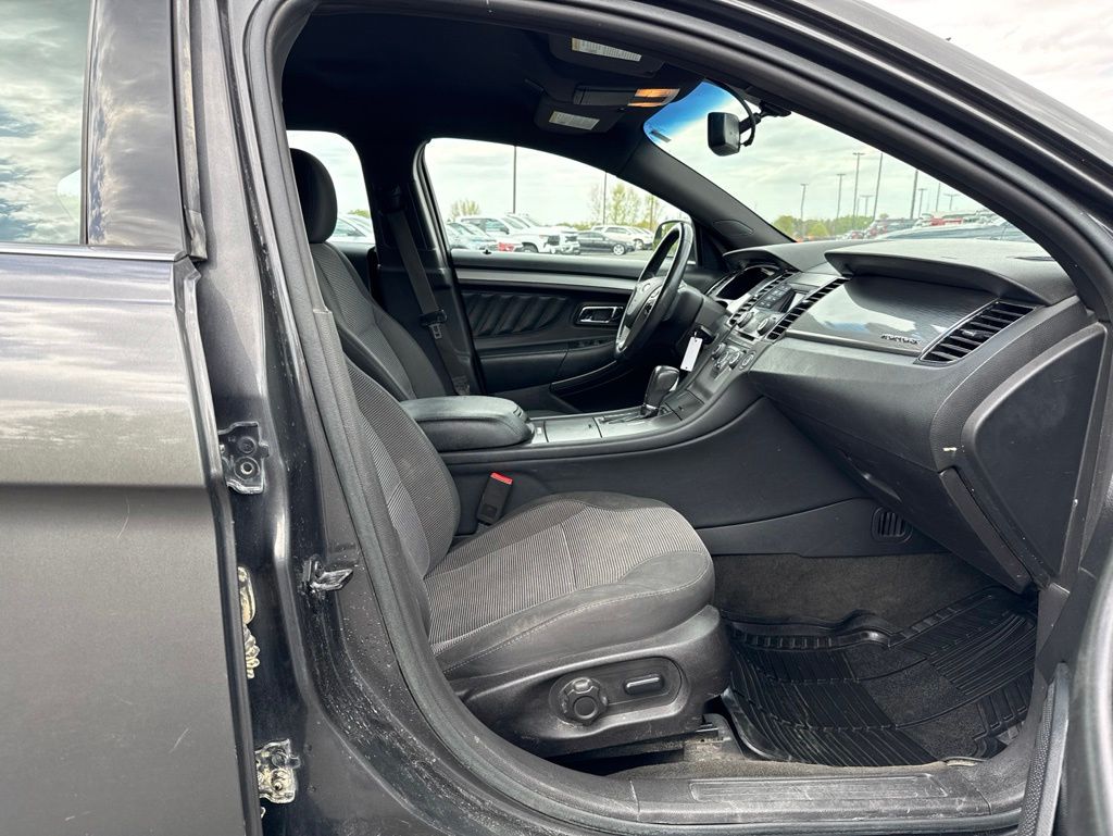 2015 Ford Taurus