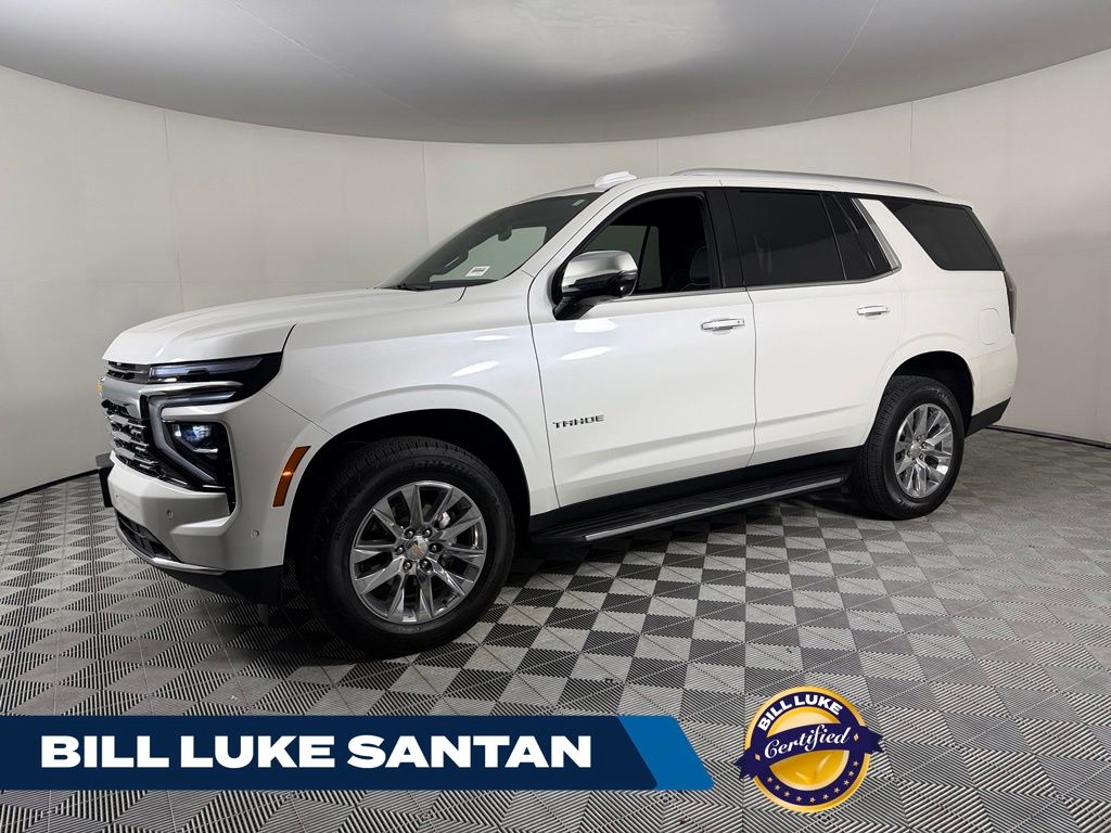 White (Iridescent Pearl Tricoat) 2025 Chevrolet Tahoe SUV / Crossover Four-Wheel Drive