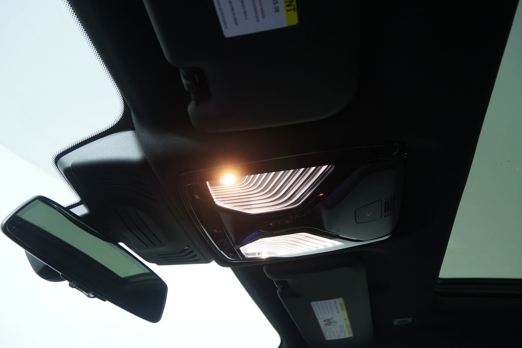 Thumbnail: 2023 BMW X4 - 18