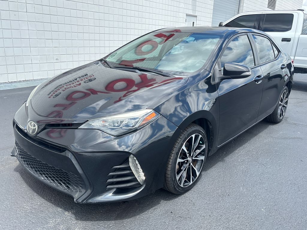 2018 Toyota Corolla SE AT's photo