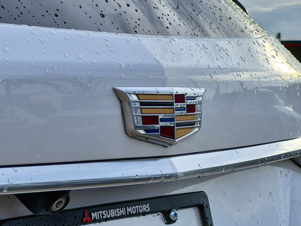 2022 Cadillac XT5 Premium Luxury White at AutoSavvy Houston Northwest