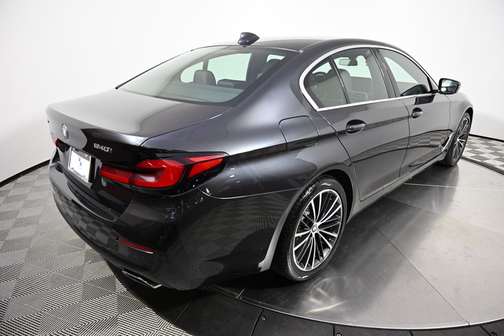 Thumbnail: 2022 BMW 5 Series - 5