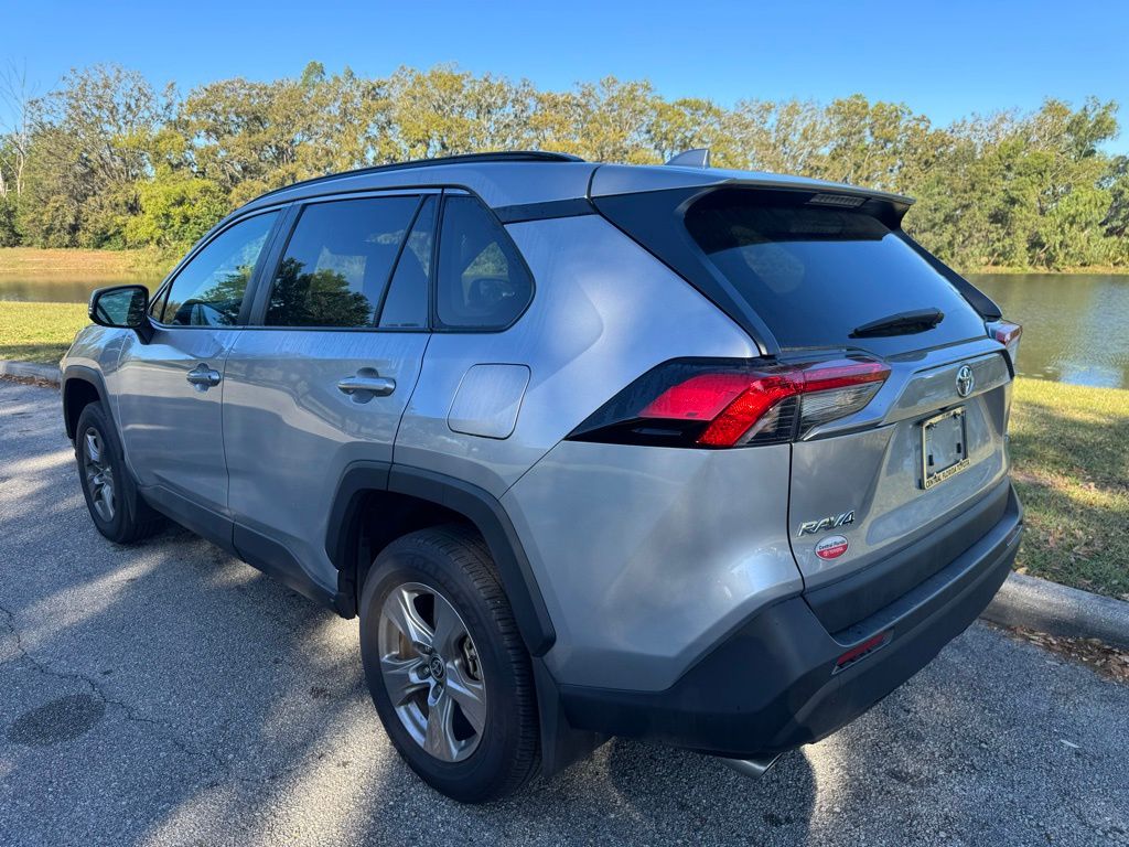 2024 Toyota RAV4 XLE 3