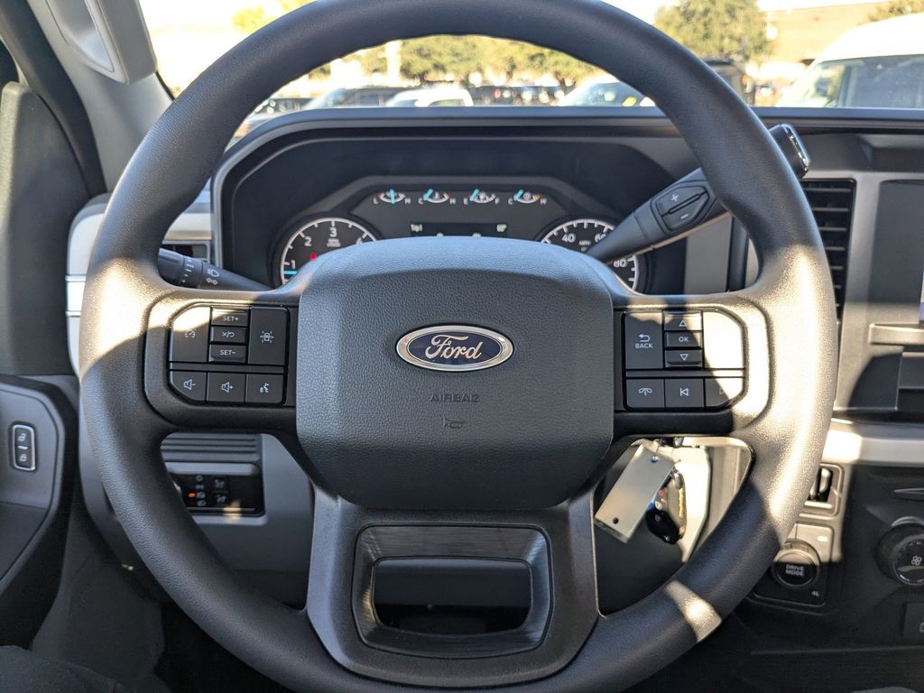 2026 Ford F-350 Chassis XL