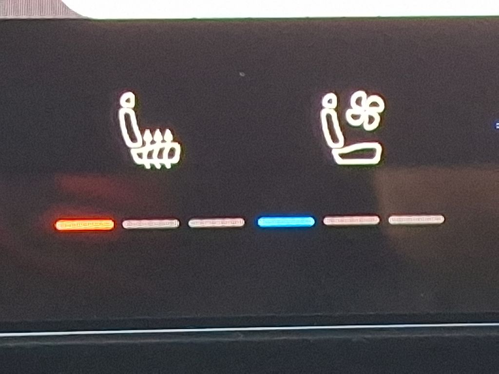 Thumbnail: 2026 Audi SQ5 - 18