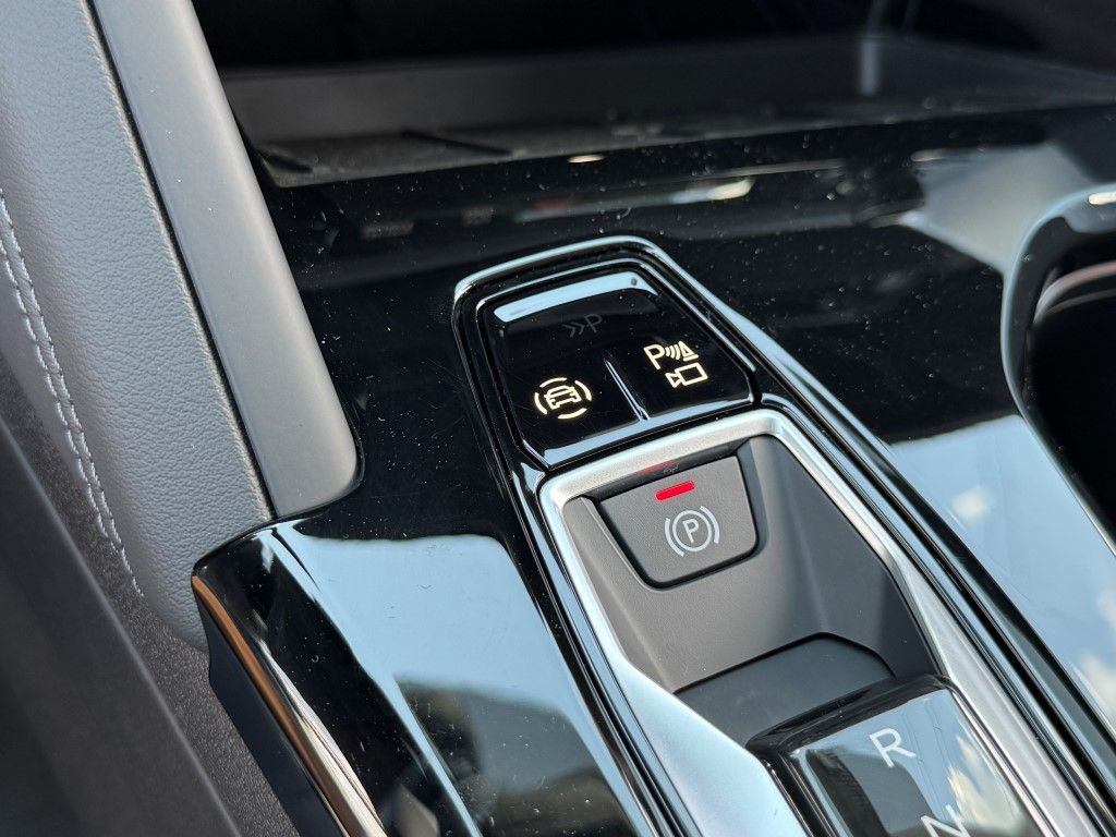 Thumbnail: 2025 Audi Q5 - 23