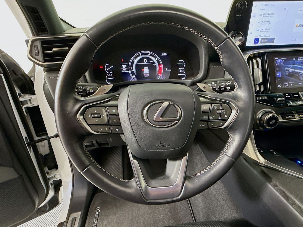 Thumbnail: 2022 Lexus LX - 11