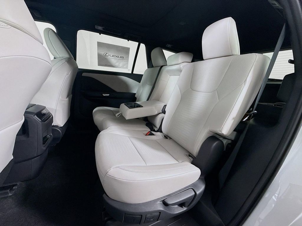 Thumbnail: 2026 Lexus TX - 17