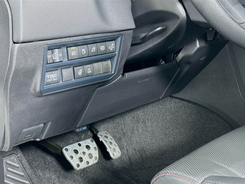 Thumbnail: 2025 Toyota Tundra - 10