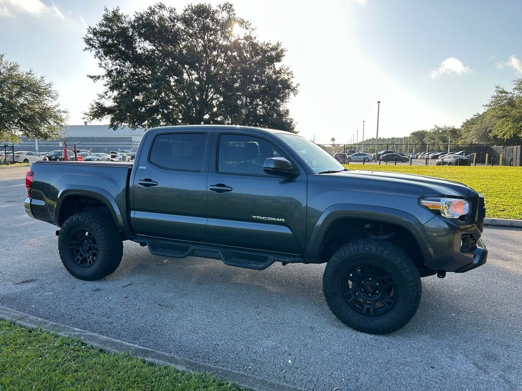 Thumbnail: 2020 Toyota Tacoma - 7