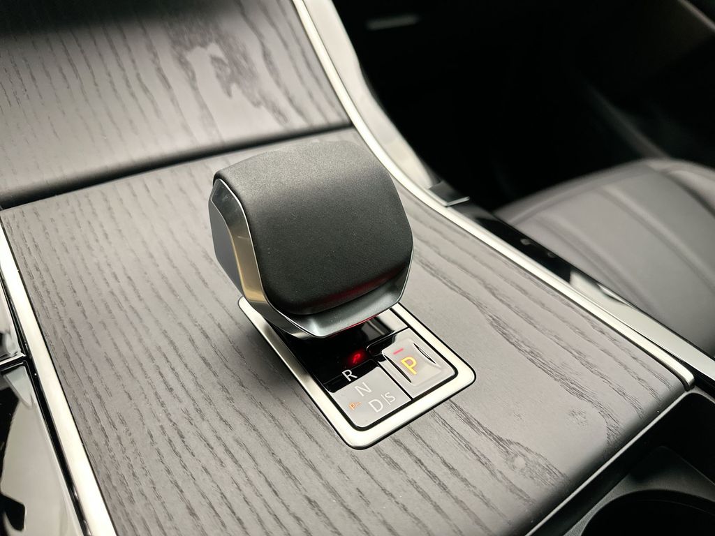 2026 Land Rover Range Rover Evoque S 11