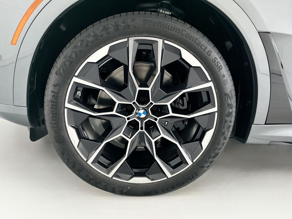 Thumbnail: 2027 BMW X7 - 29