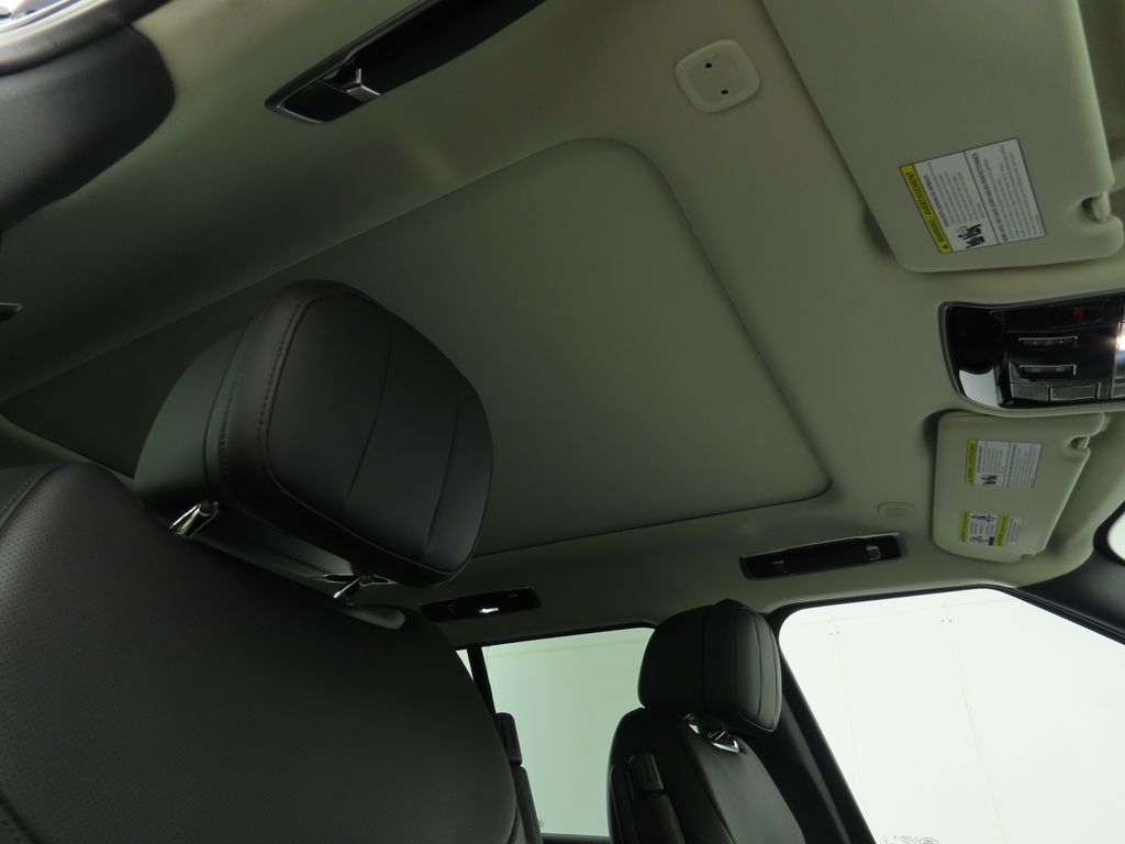 Thumbnail: 2025 Land Rover Range Rover - 19