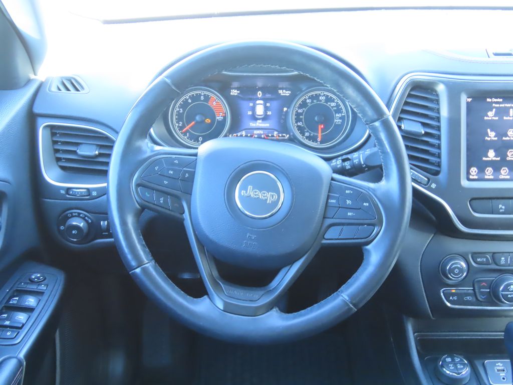 Thumbnail: 2019 Jeep Cherokee - 6