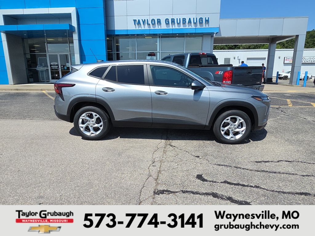 Sterling Gray Metallic 2026 Chevrolet Trax SUV / Crossover Front-Wheel Drive 6-Speed Automatic