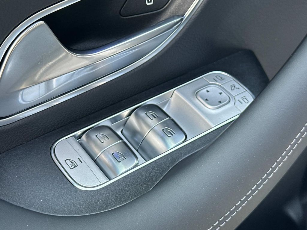 Thumbnail: 2026 Mercedes-Benz GLE - 17