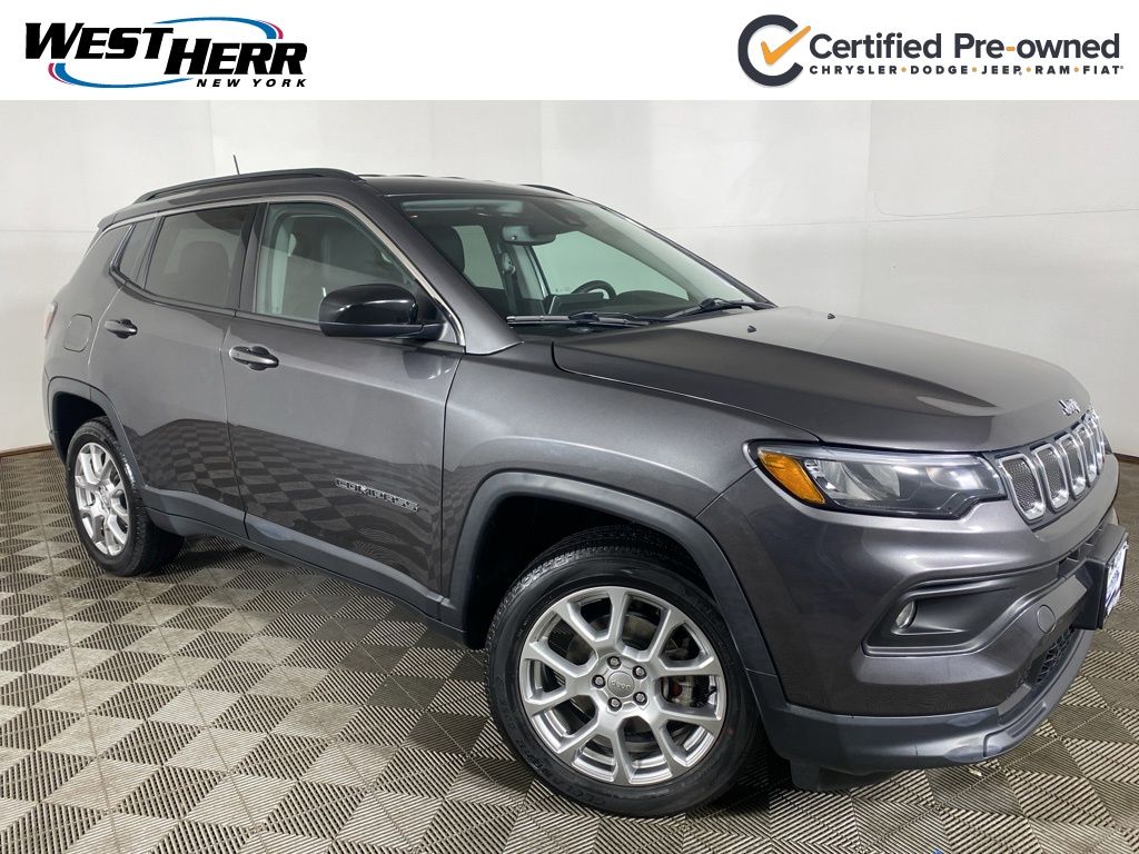 Gray (Granite Crystal Metallic Clearcoat) 2022 Jeep Compass Latitude Lux 4WD SUV / Crossover Four-Wheel Drive 9-Speed Automatic