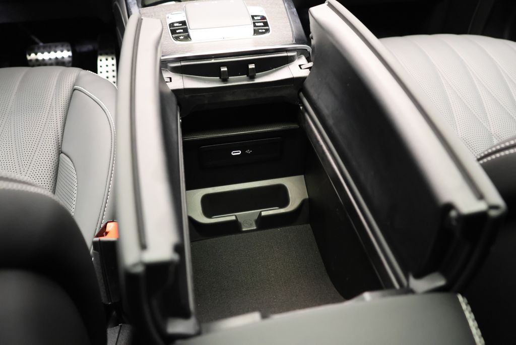 Thumbnail: 2026 Mercedes-Benz G-Class - 30