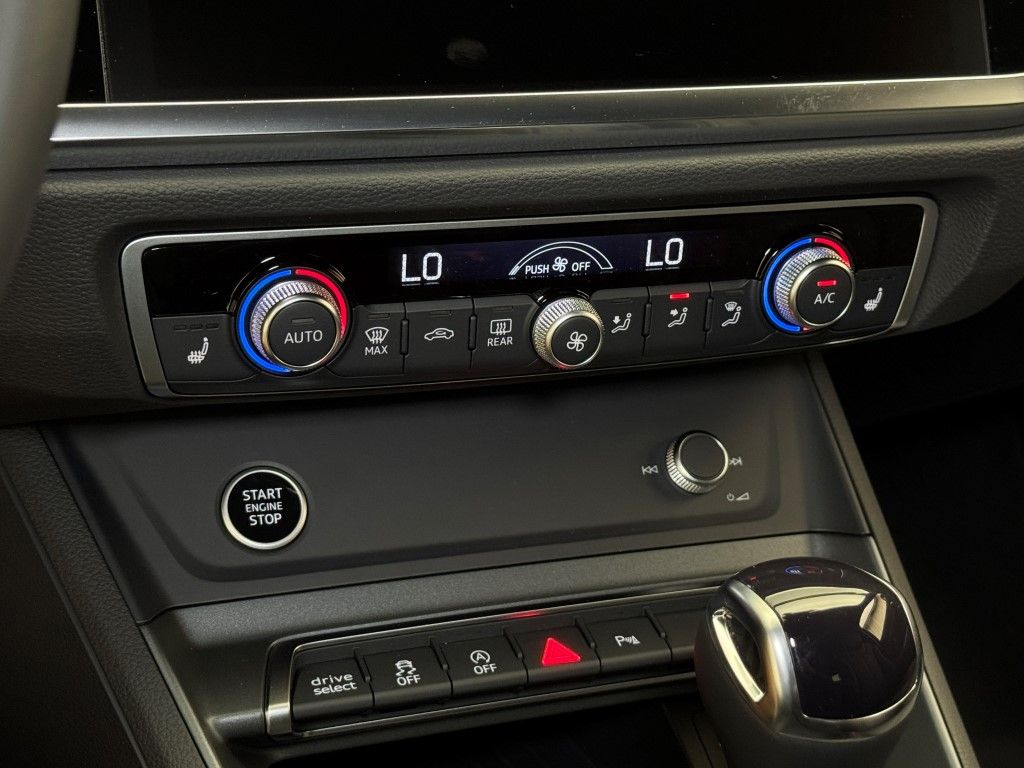 2025 Audi Q3  23