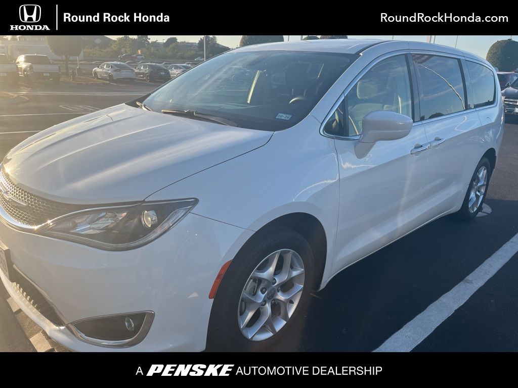 Thumbnail: 2018 Chrysler Pacifica - 1