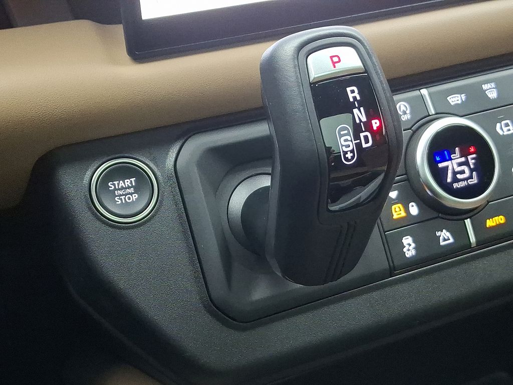 Thumbnail: 2025 Land Rover Defender - 17