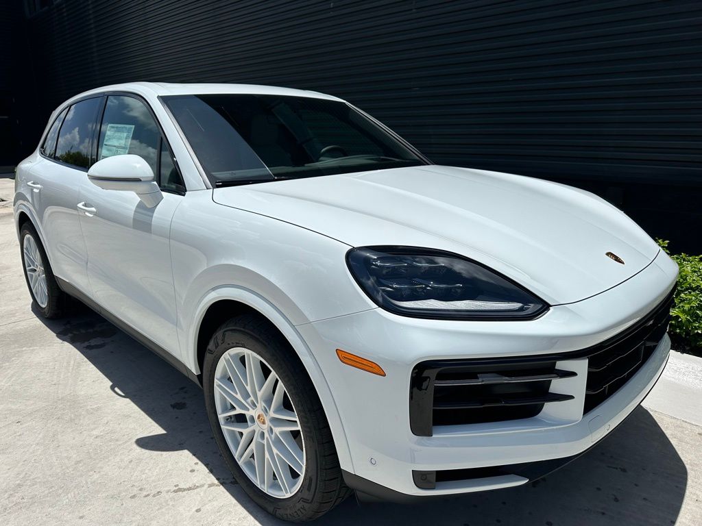 Thumbnail: 2025 Porsche Cayenne - 10