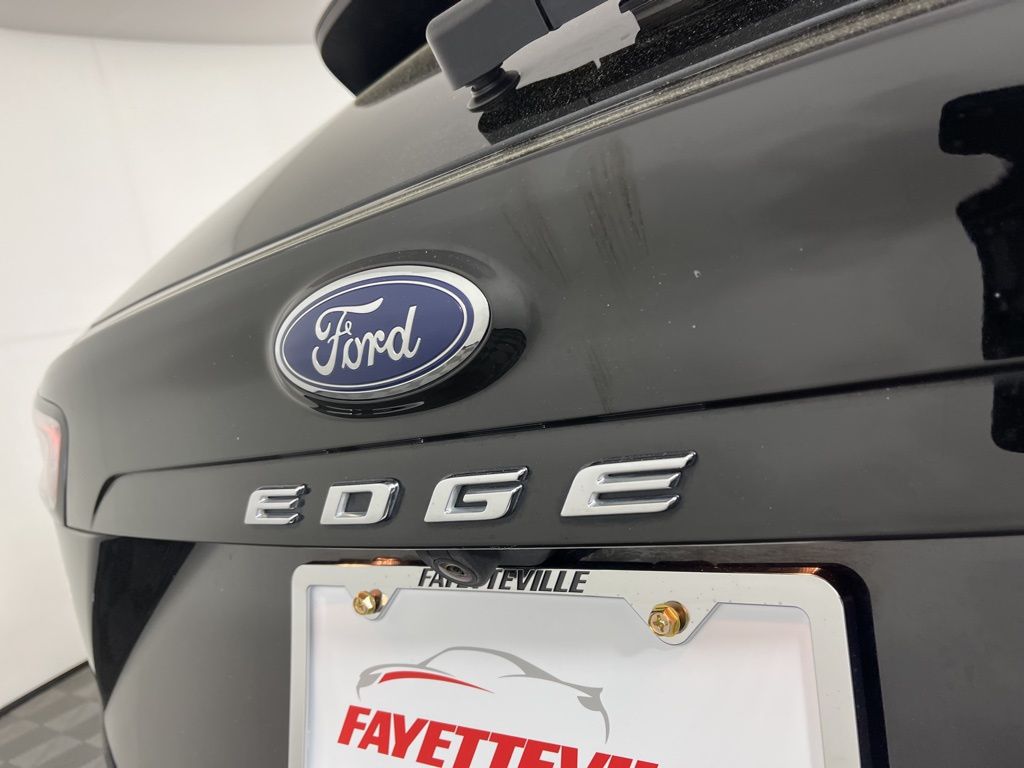 Thumbnail: 2024 Ford Edge - 18
