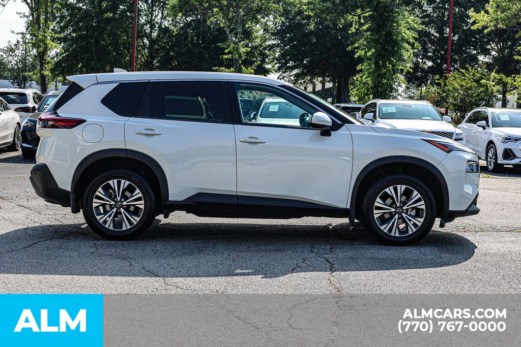 Used 2023 White Nissan SV image 9