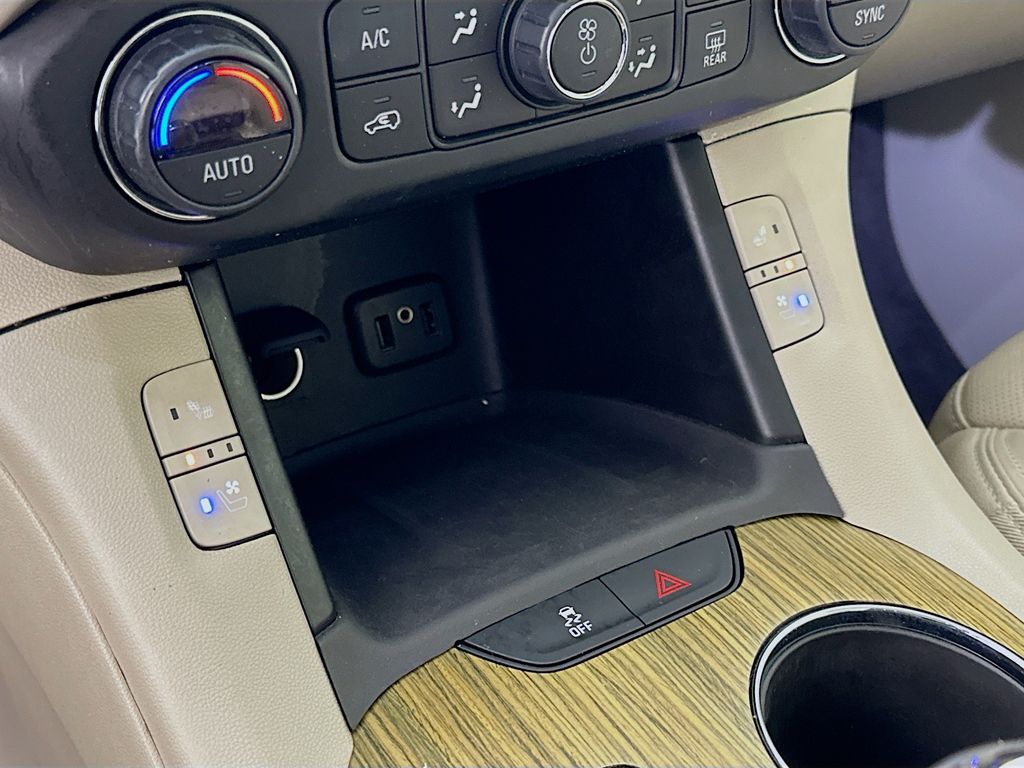 Thumbnail: 2019 GMC Acadia - 21