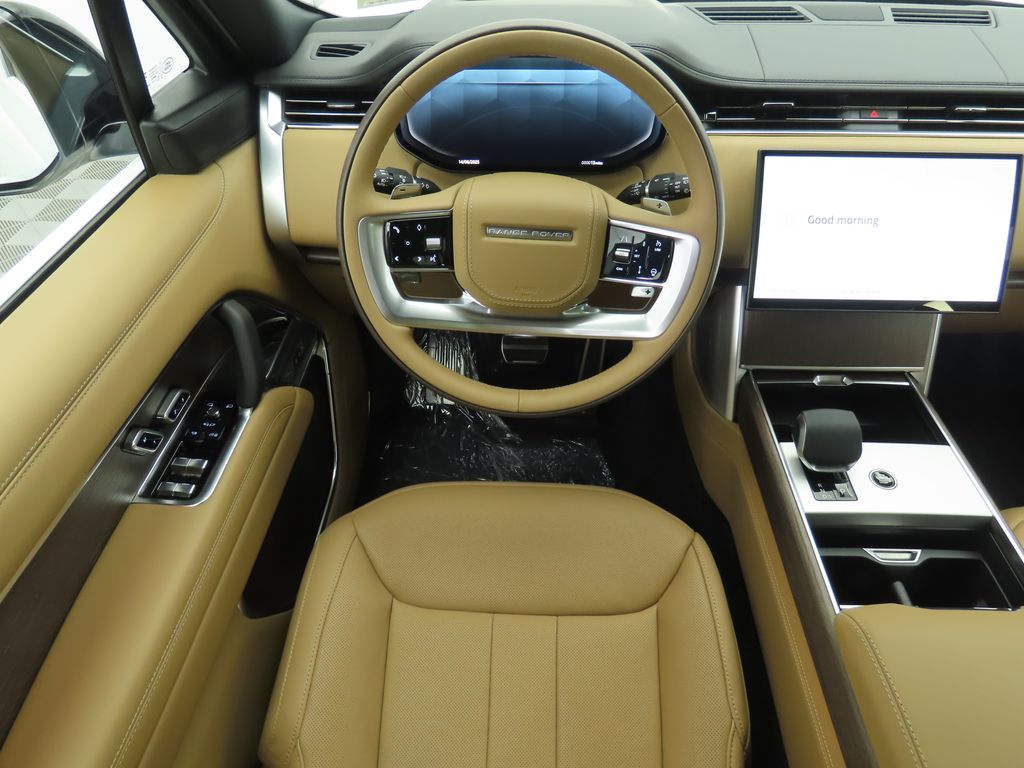 2025 Land Rover Range Rover SE 11