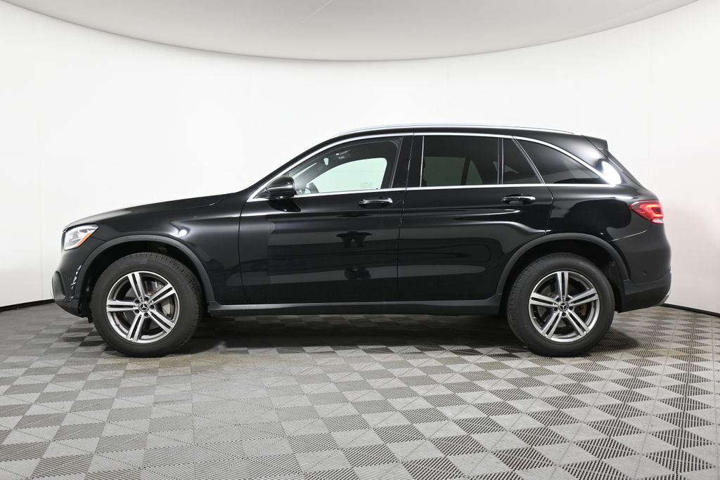 2022 Mercedes-Benz GLC 300 2