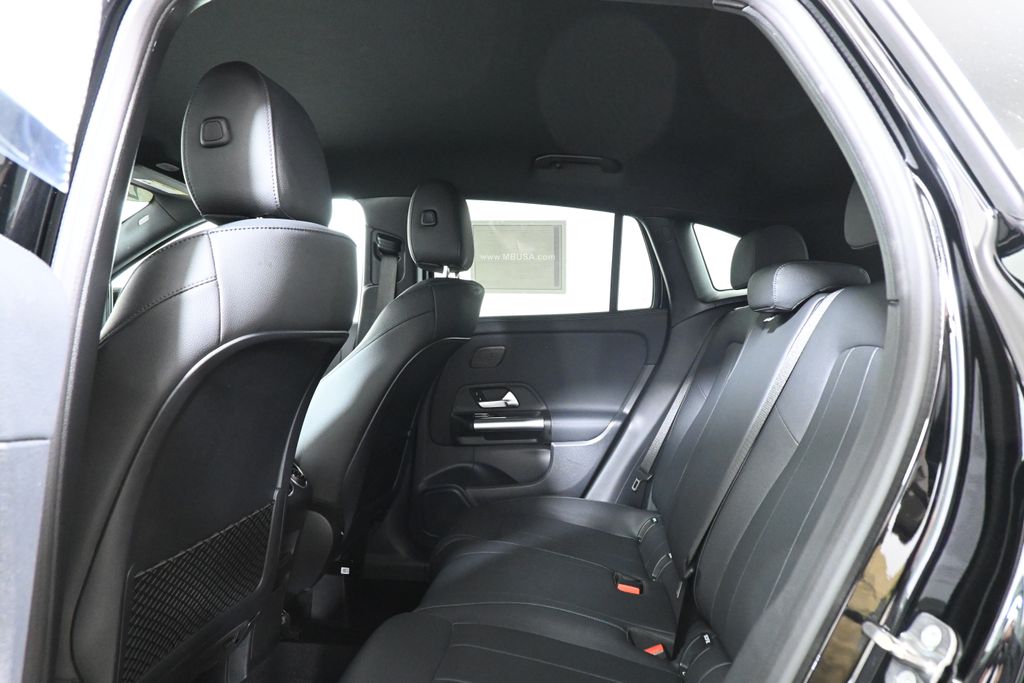 2025 Mercedes-Benz GLA 250 4MATIC 27