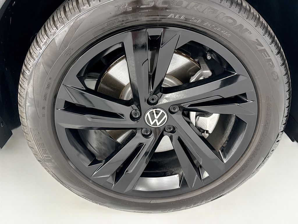 Thumbnail: 2024 Volkswagen Tiguan - 30
