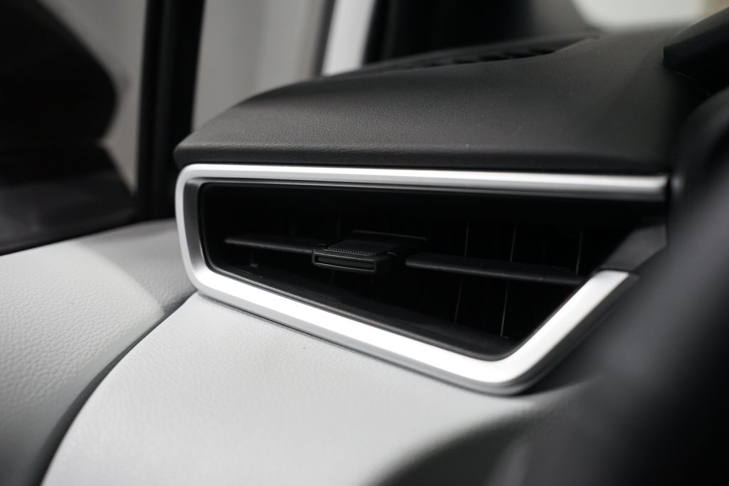 Thumbnail: 2024 Toyota Corolla - 25