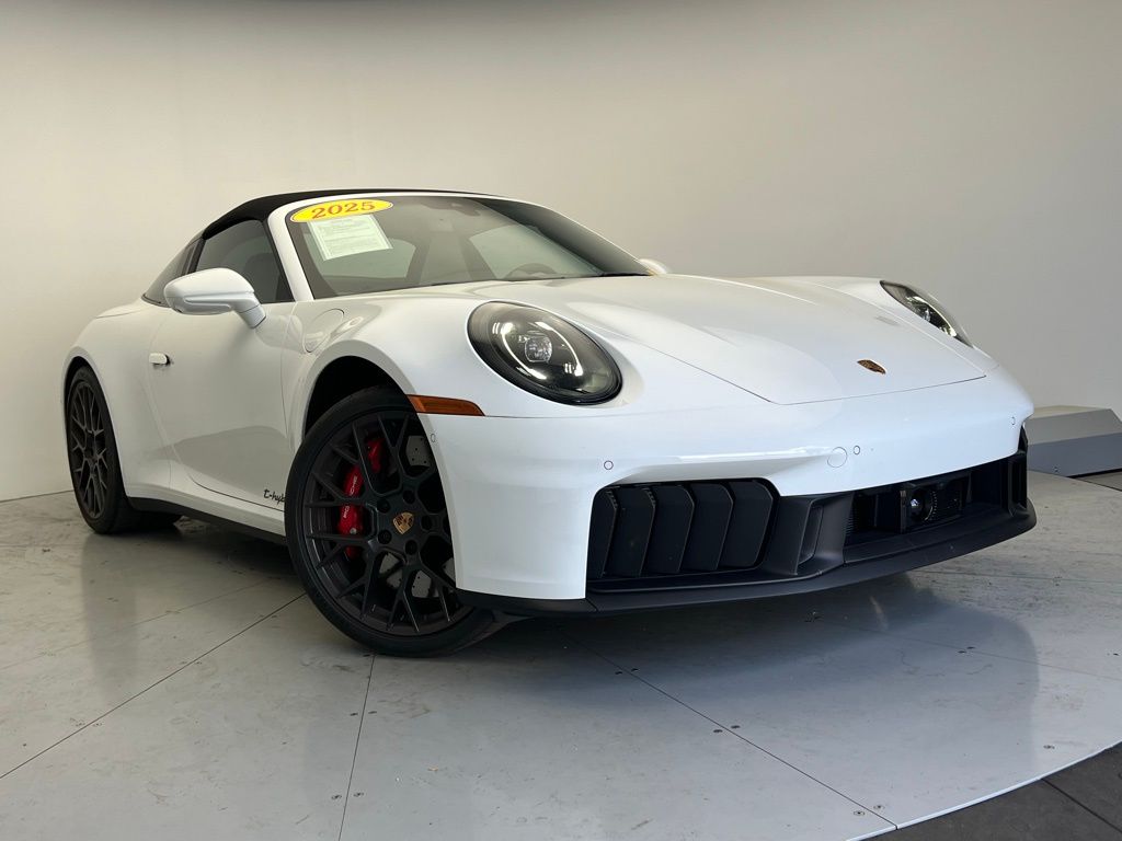Thumbnail: 2025 Porsche 911 - 32