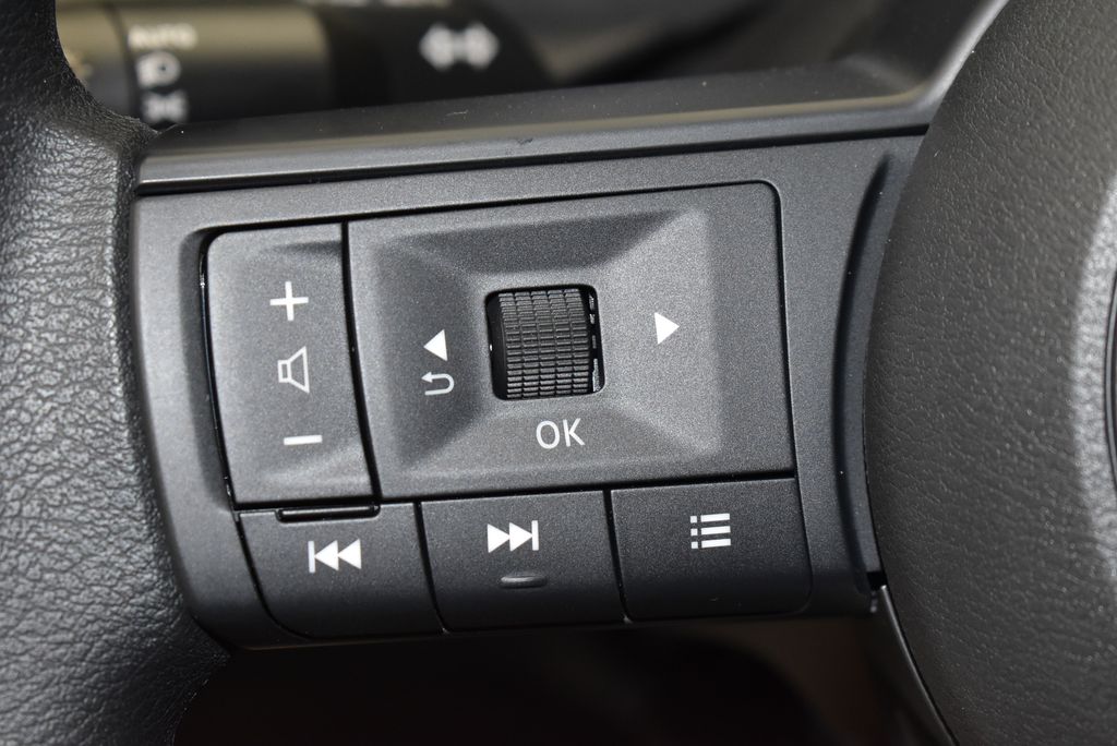 Thumbnail: 2026 Nissan Kicks - 17