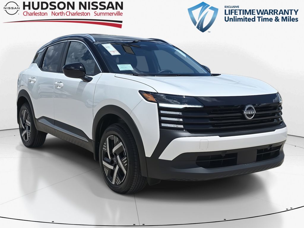 2025 Aspen White Tricoat/Super Black Nissan Kicks SV FWD SUV