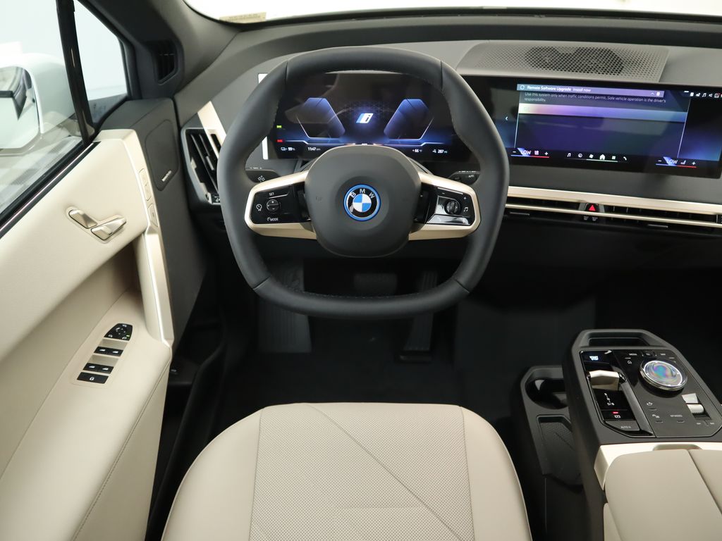 2025 BMW iX xDrive50 10