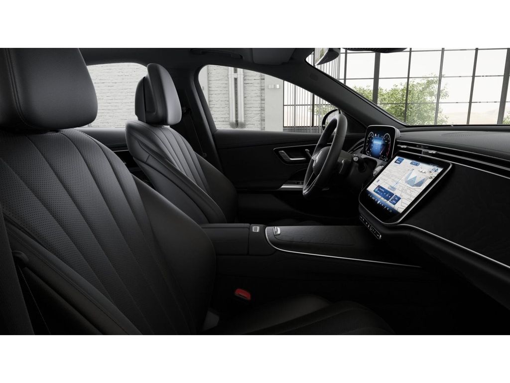 2026 Mercedes Benz E 350 4MATIC Sedan photo 4