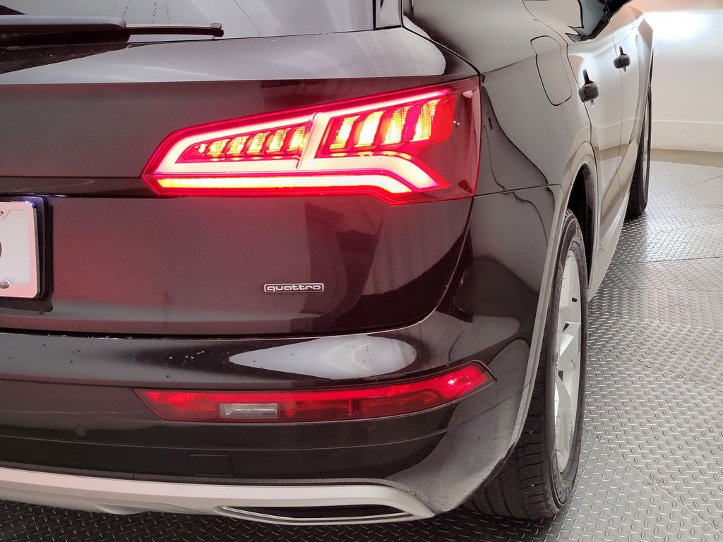 Thumbnail: 2019 Audi Q5 - 8