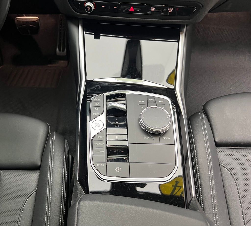 Thumbnail: 2024 BMW 2 Series - 11