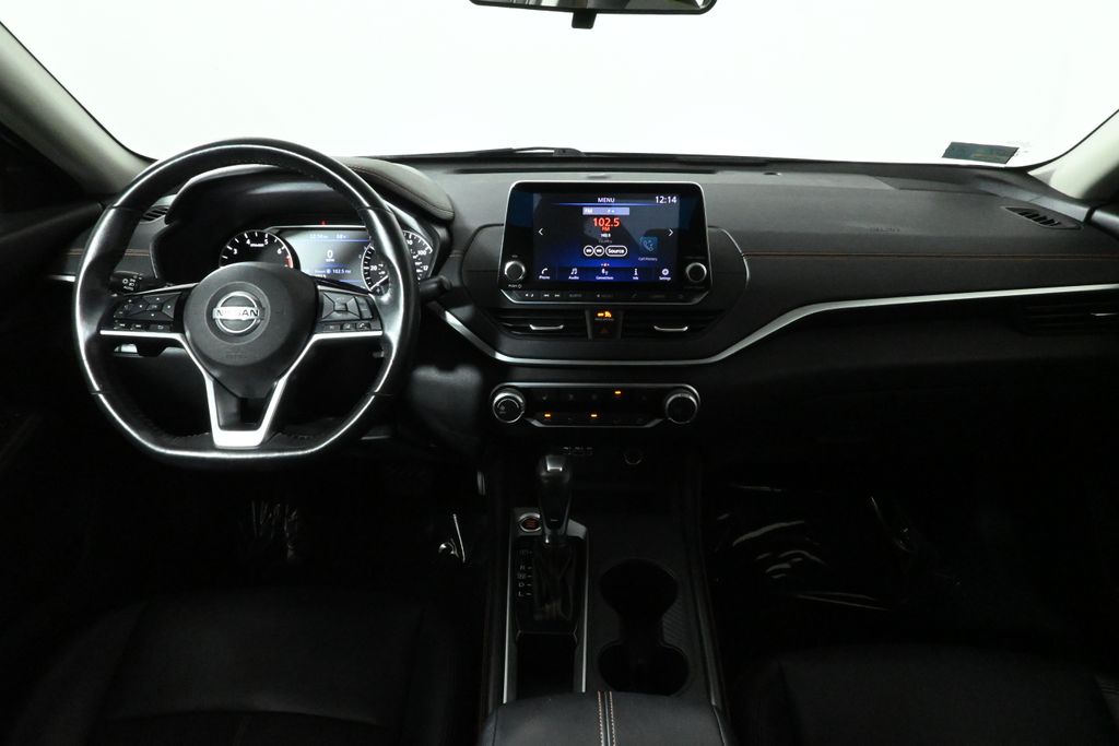 Thumbnail: 2019 Nissan Altima - 17